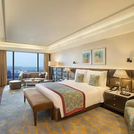 The Leela Ambience Convention Hotel Delhi-3