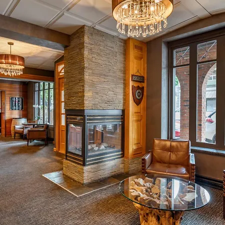 Regent Hotel Revelstoke-3