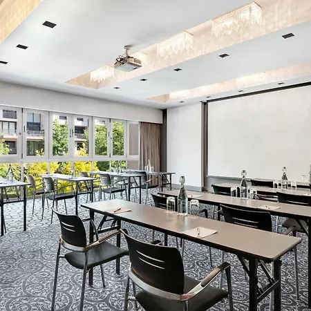 Protea Hotel Fire & Ice! By Marriott Johannesburg Melrose Arch-3