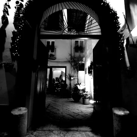 Caravaggio Hotel-2
