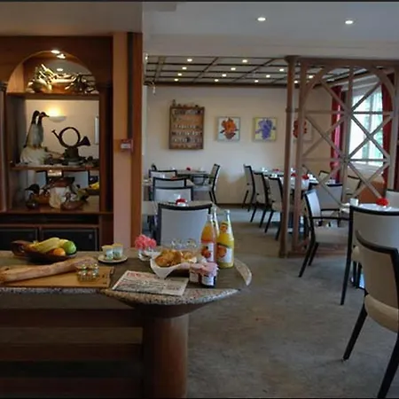 Hotel Les Remparts-3