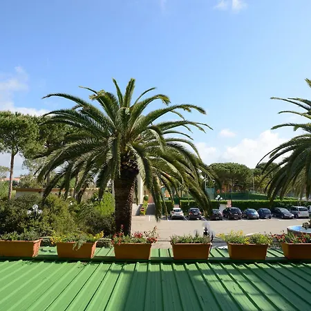 Hotel Oasis-3