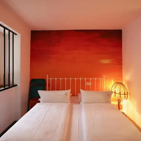 18Arts Hotel - Living In A Gallery!-2