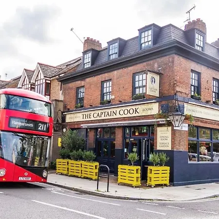 The Captain Cook-3