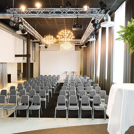 Courtyard By Marriott Stockholm Kungsholmen-3