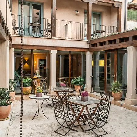 Hotel Ayllon-2