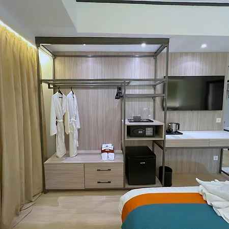 City Garden Hotel Makati-3