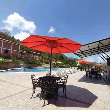 Hotel La Montaña San Gil-3
