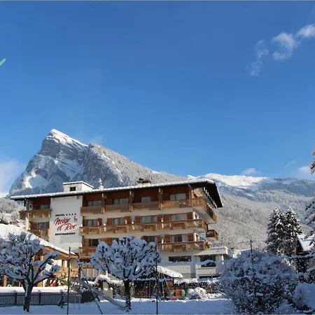 Chalet-Hotel Neige Et Roc, The Originals Relais-3