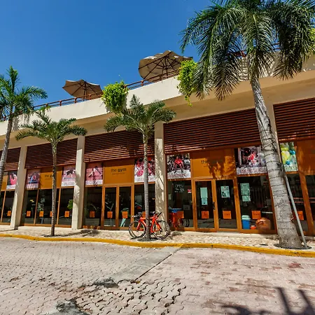 El Taj Oceanfront&Beachside Condo Hotel-2