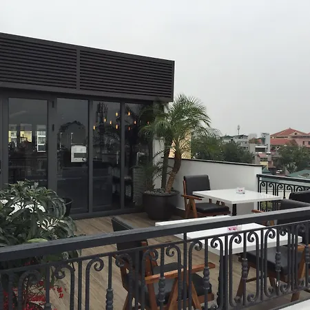 Bespoke Trendy Hotel Hanoi-3
