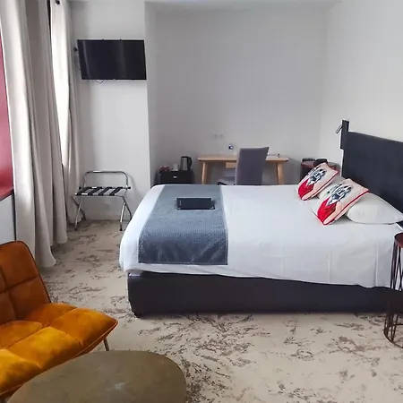 Logis Les Hauts de Montreuil / Le Patio-3