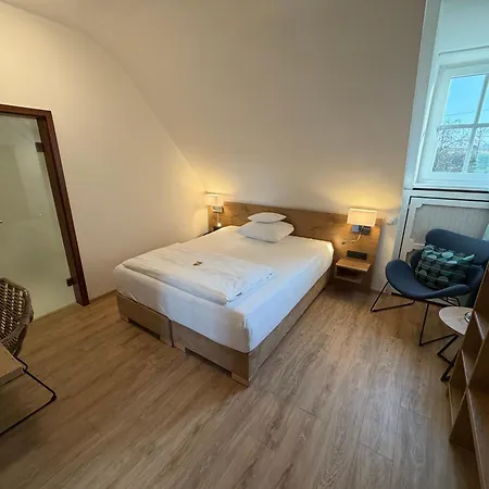 Landhotel Kauzenberg-3