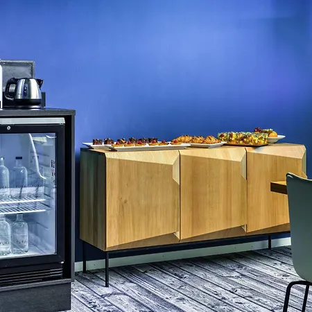 Ibis Styles Zurich City Center-3