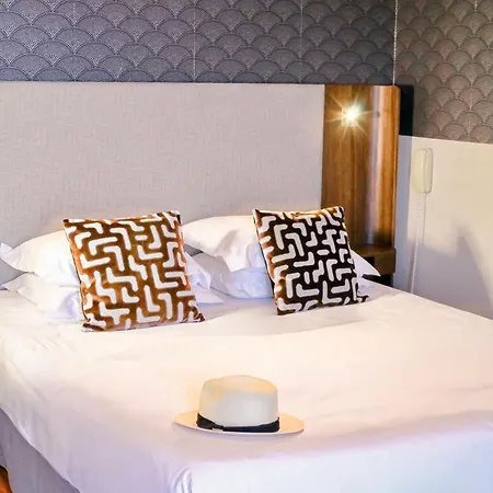 Hotel Restaurant Christophe Colomb-3
