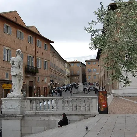 Guest House Domus Urbino-2