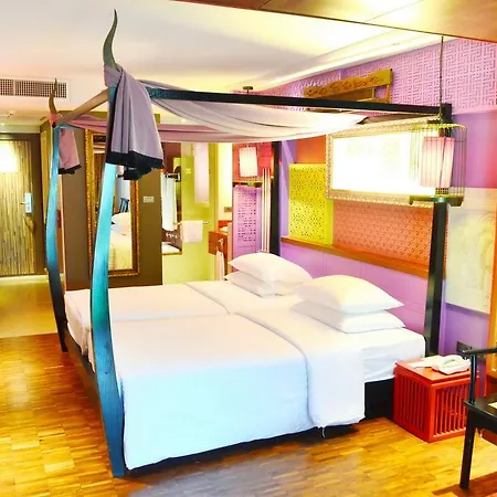 Patong Beach Hotel By See2Sea-3