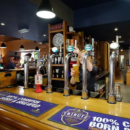 Stones Hotel And Bar-2