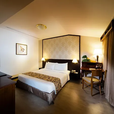 Village Hotel Albert Court By Far East Hospitality-3