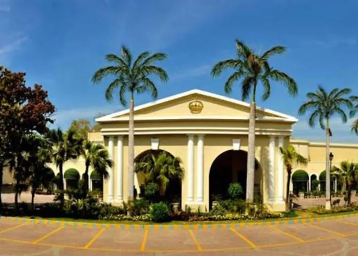 5 star hotels Faletti'S Lahore