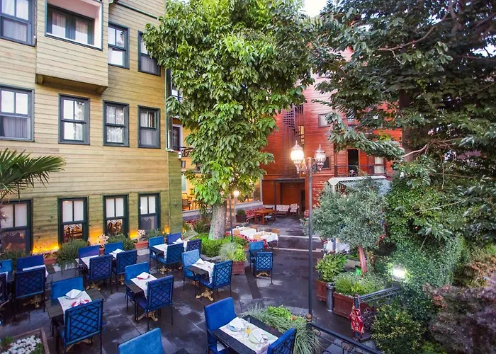 Rose Garden Suites