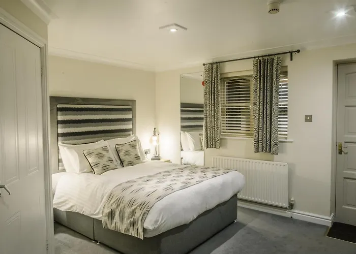 Guest house: The Old Fourpenny Hotel