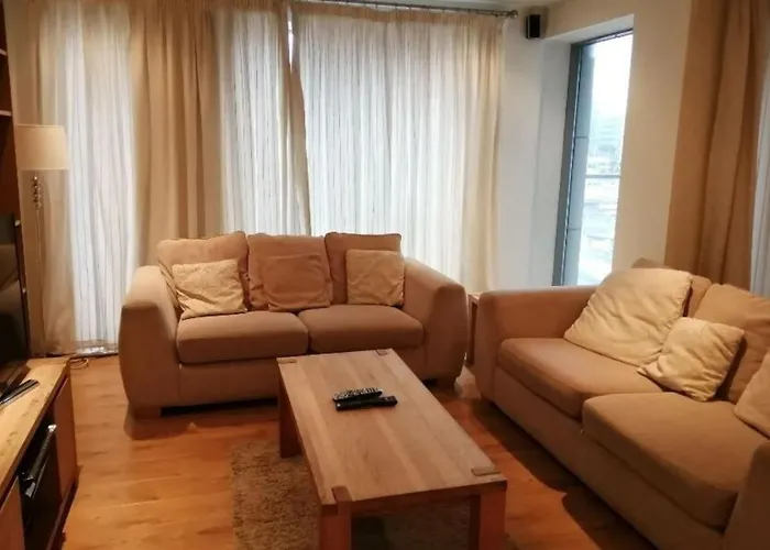 Trip to College Central 2 Bedroom In Dublin