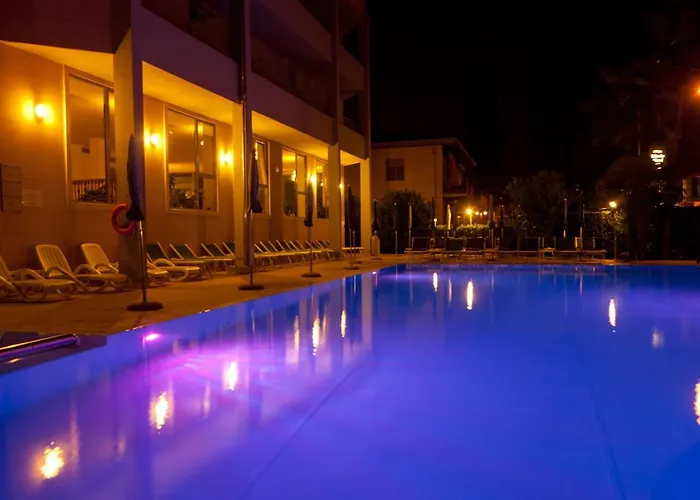 Hôtel Ping Pong: Hotel Idania