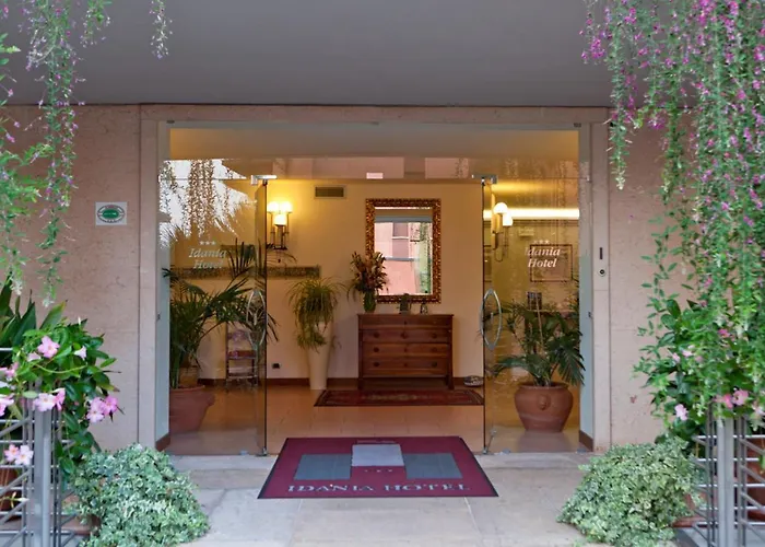 Hôtel Ping Pong: Hotel Idania