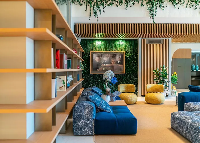 One - & Apartments