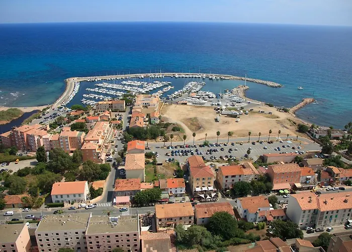 Hôtel bon marché: Hôtel Les 3 Terrasses