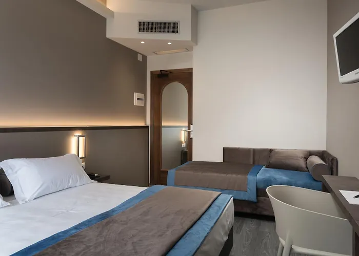 Hotel Con Piscina Continental