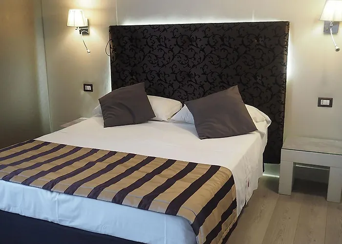 Piccolo Di Piazza Di Spagna Suites