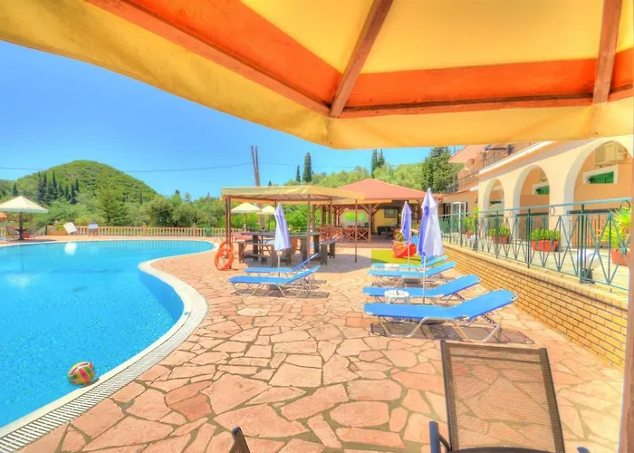 3 star hotel: Mermaid Pool Studios And Bar