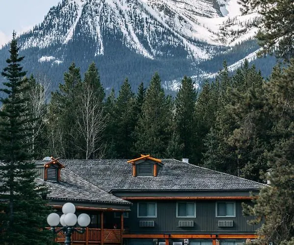 Hotel: Mountaineer Lodge