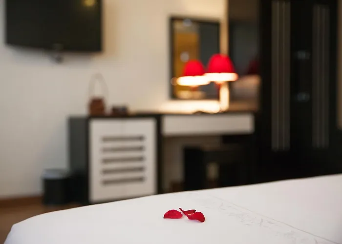 Serenity Villa Hotel