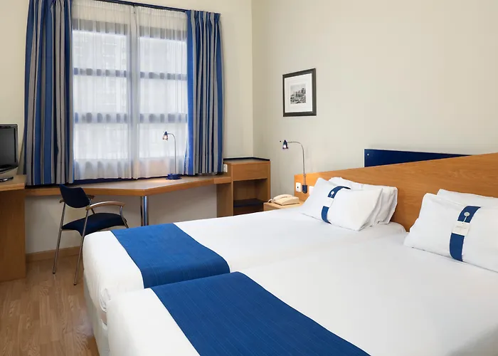  Holiday Inn Express Ciudad De Las Ciencias By Ihg