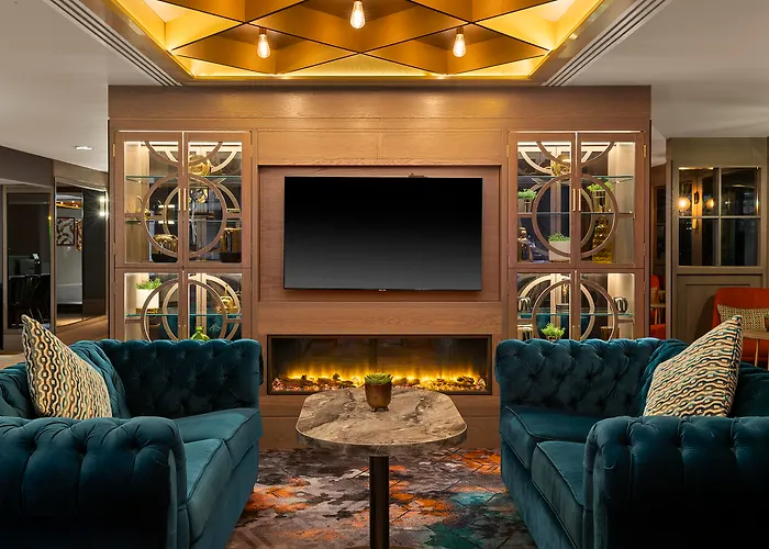 Leonardo Royal London Tower Bridge