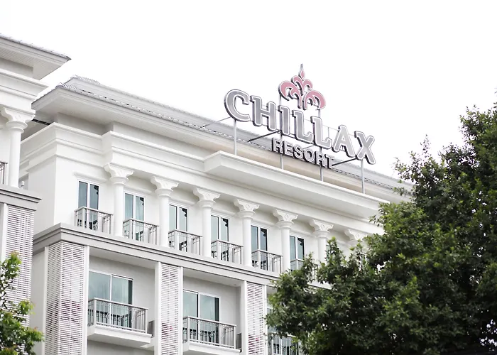 Beach hotel: Chillax Resort