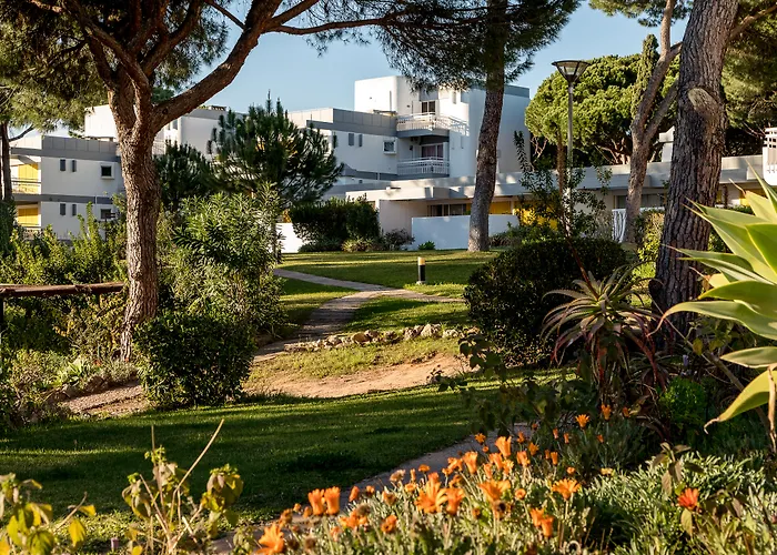 Hotel with view: Apartamentos Turisticos Pinhal Da Marina