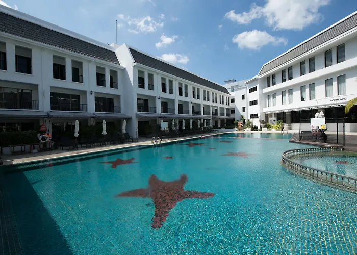  Sawaddi Patong & Spa By Tolani
