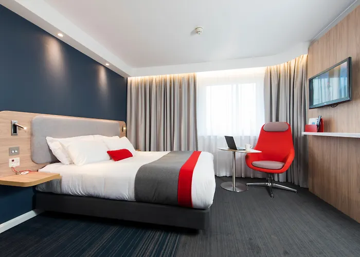 Airport Hotel: Holiday Inn Express Edinburgh City West By Ihg