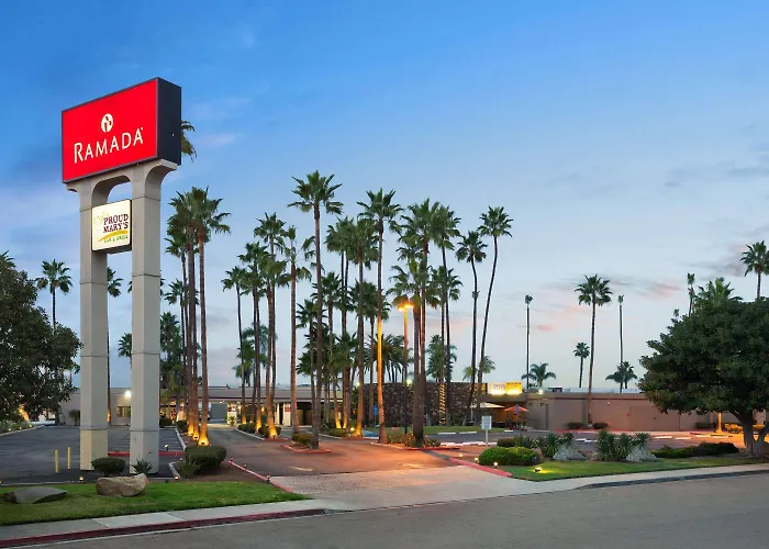 Ramada By Wyndham North & Conference Center