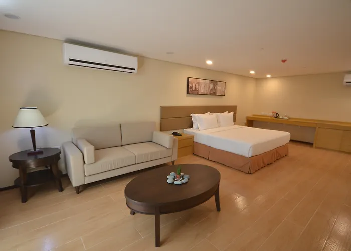 Family resorts Jinjiang Inn - Makati