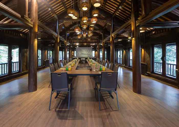 Family Hotel: Melia Ba VI Mountain Retreat