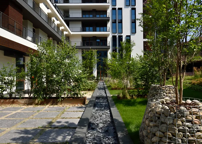  Milano Verticale | Una Esperienze
