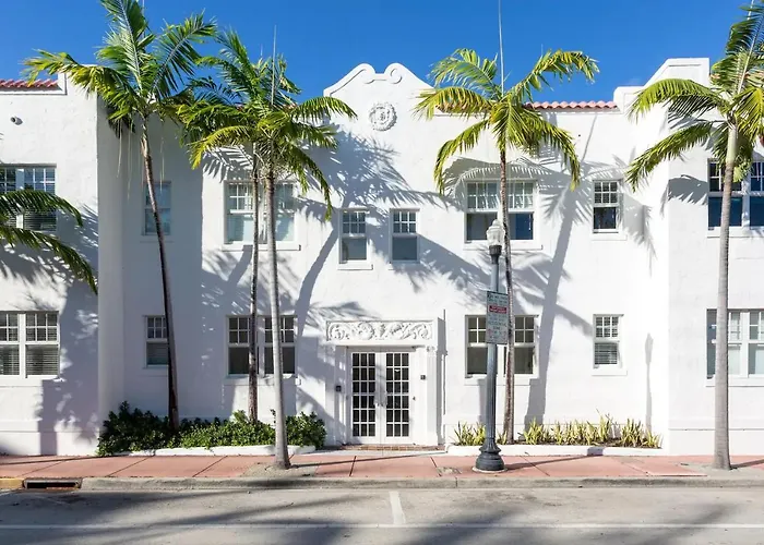 Pet Friendly hotel: Jasper Miami