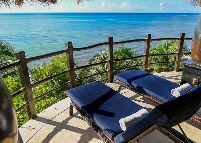 El Taj Oceanfront&Beachside Condo Hotel