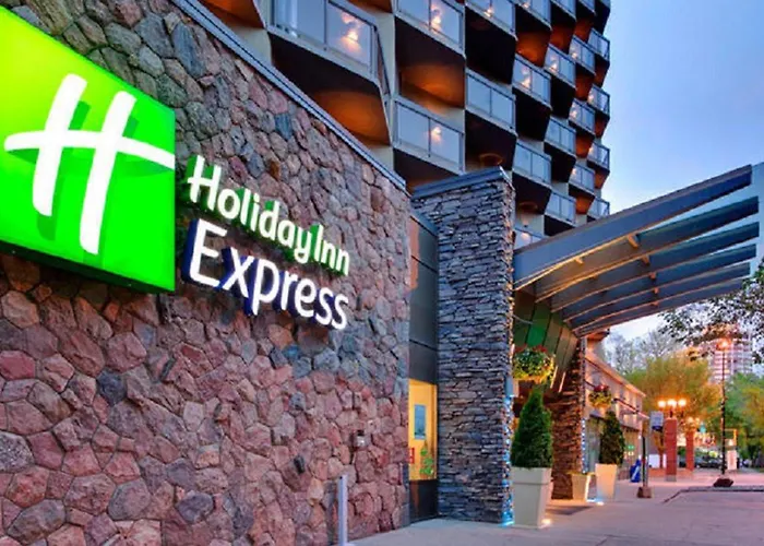 Holiday Inn Express Edmonton Downtown By Ihg