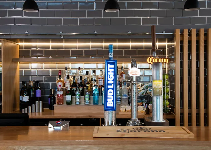 Airport Hotel: Holiday Inn Express Edinburgh City West By Ihg